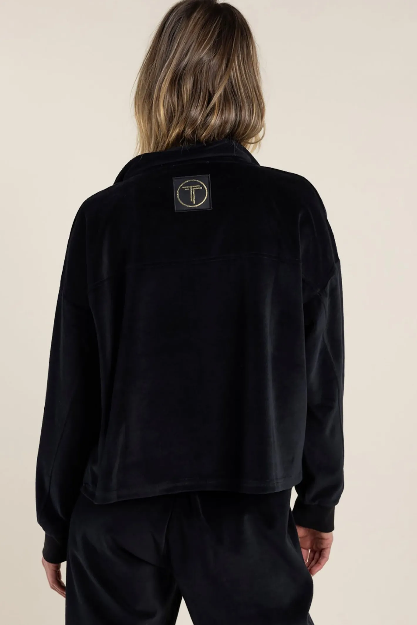 Two-T's Claire Cropped Velour Jacket - Black - TT36 Discount