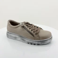 Rilassare Dark Stone Tatter Leather Sneaker - RS3 Online