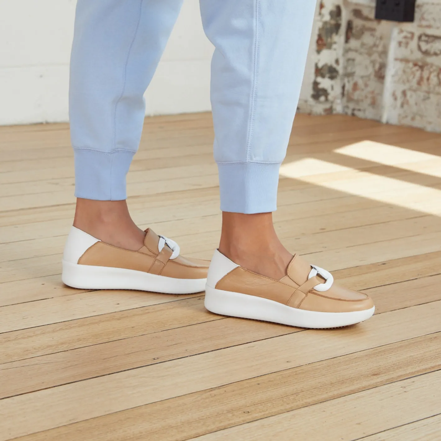 Alfie & Evie Mooch Sneaker - Caramel - AE4 Outlet