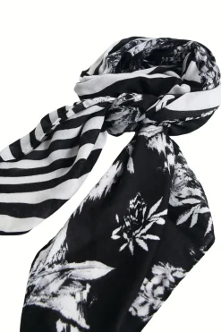 Desigual Patchwork Foulard | DG25 New