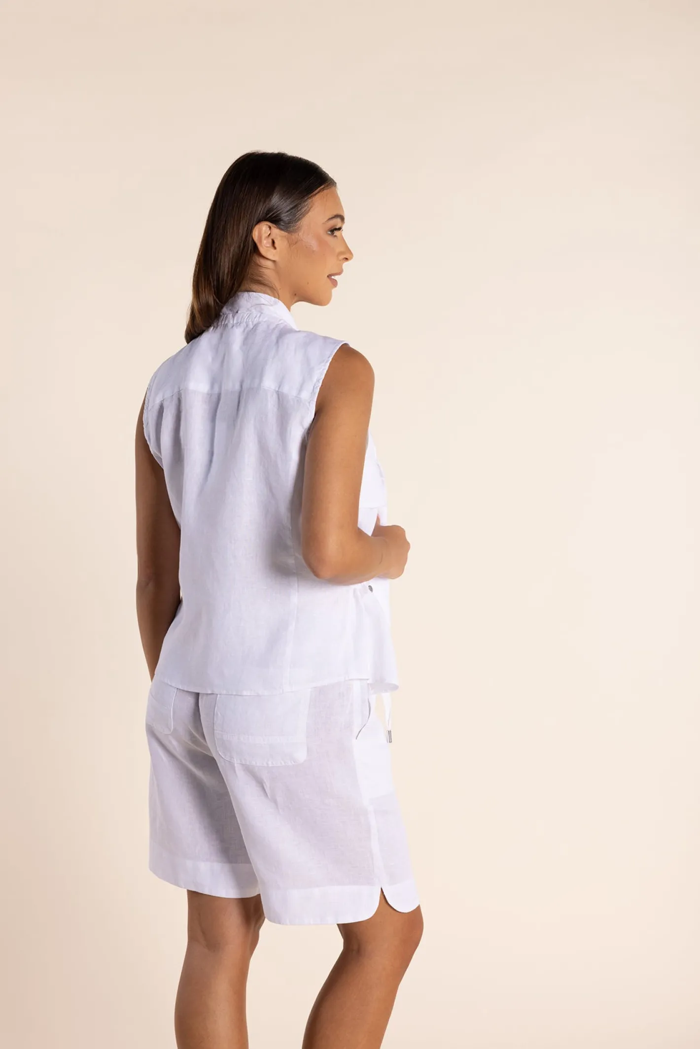 Two-T's Petra Linen Vest - White - TT20