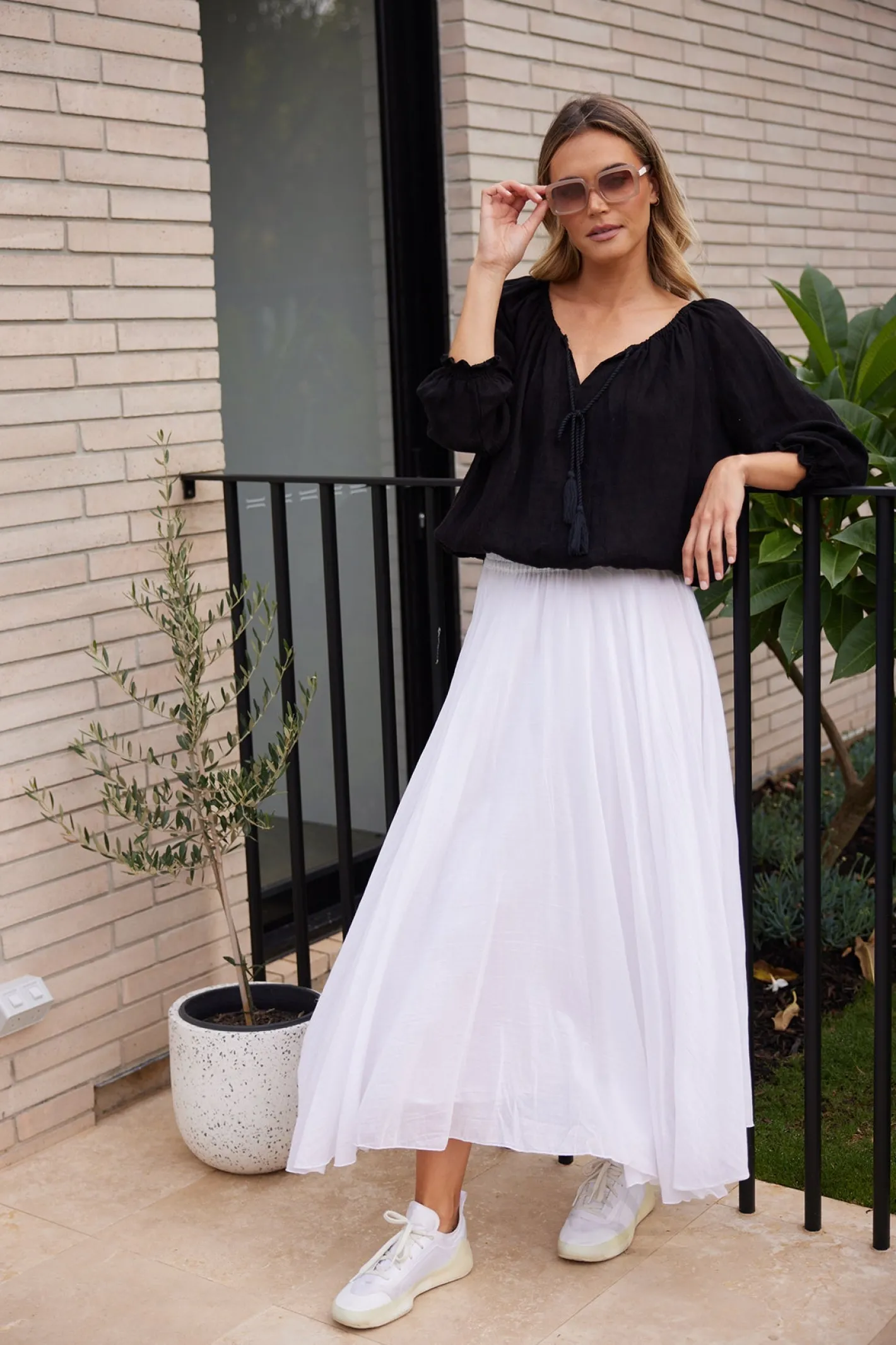 Holiday Seaside Top | Black | H28